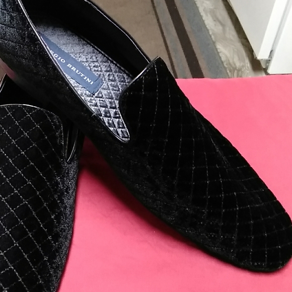 Shoes - Picture 4 of 4